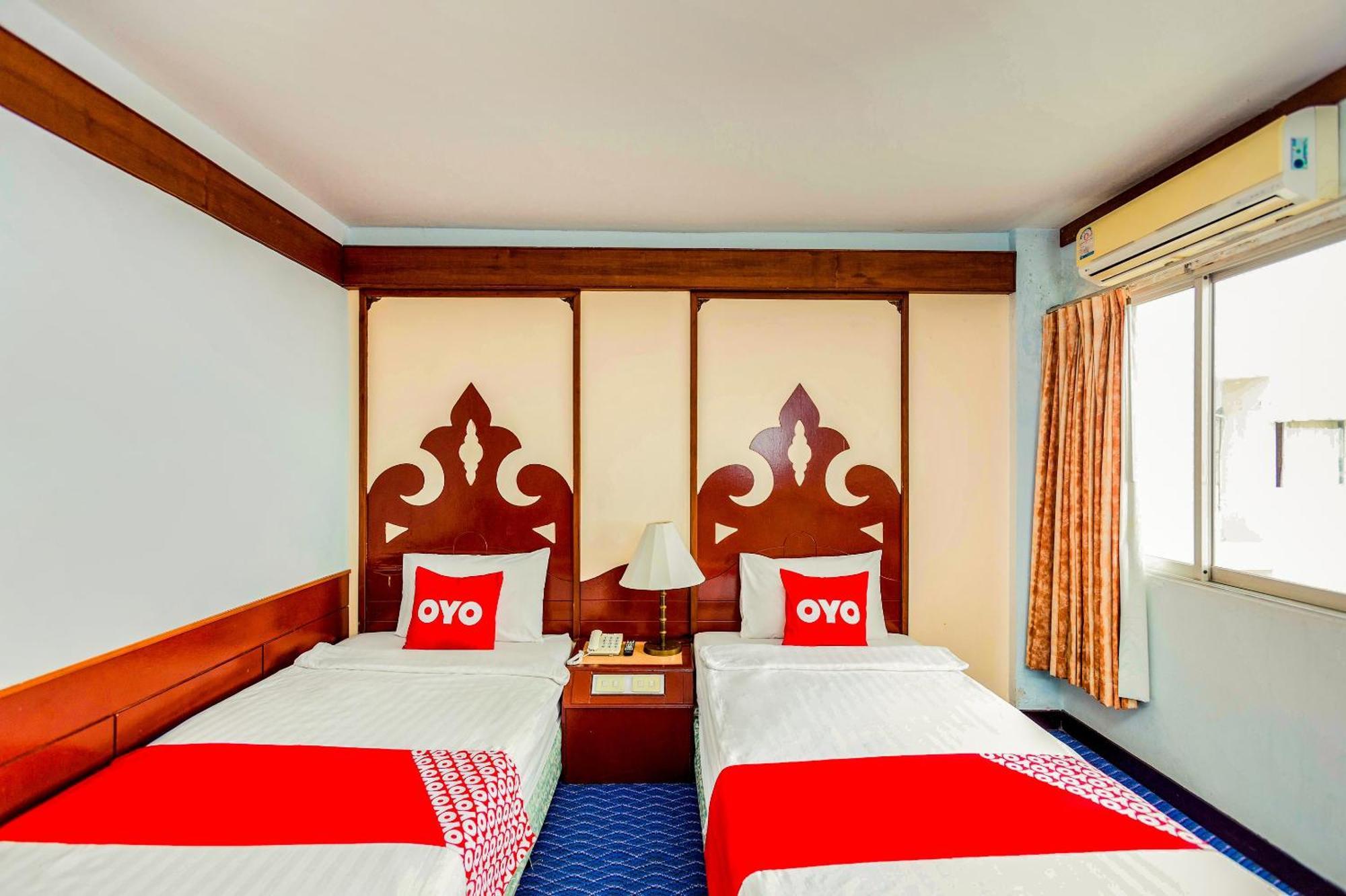 סוראט תאני Oyo 441 Grand Thara Hotel מראה חיצוני תמונה