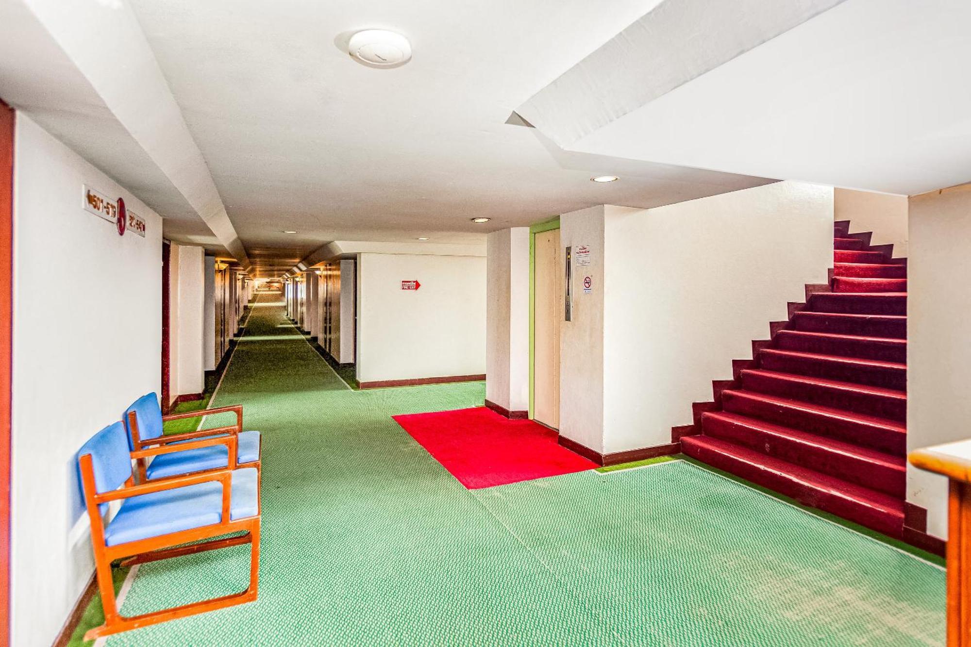 סוראט תאני Oyo 441 Grand Thara Hotel מראה חיצוני תמונה