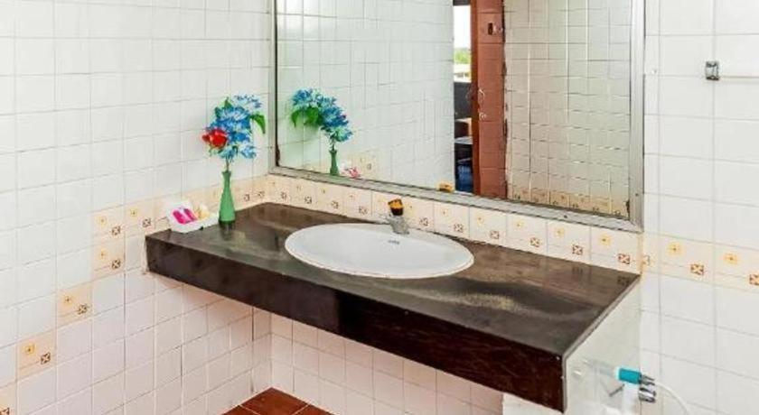 סוראט תאני Oyo 441 Grand Thara Hotel מראה חיצוני תמונה