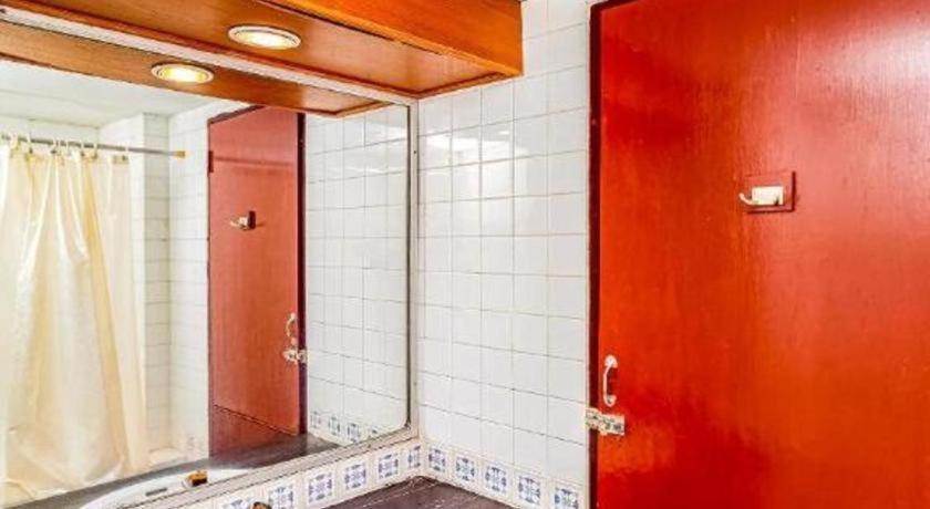 סוראט תאני Oyo 441 Grand Thara Hotel מראה חיצוני תמונה