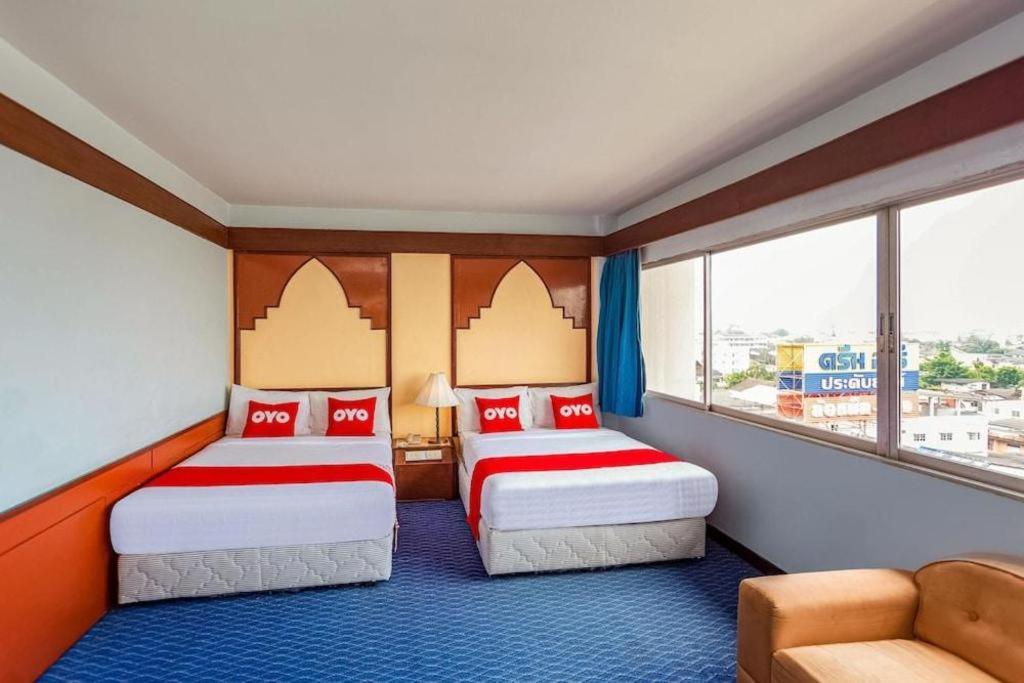סוראט תאני Oyo 441 Grand Thara Hotel מראה חיצוני תמונה