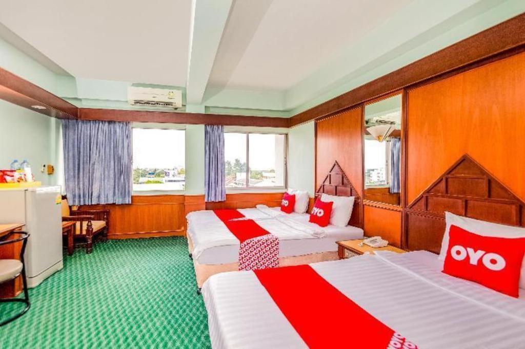 סוראט תאני Oyo 441 Grand Thara Hotel מראה חיצוני תמונה