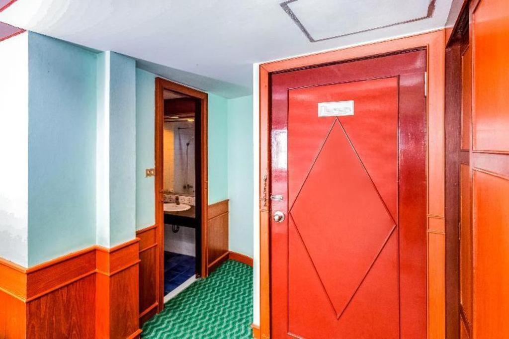 סוראט תאני Oyo 441 Grand Thara Hotel מראה חיצוני תמונה